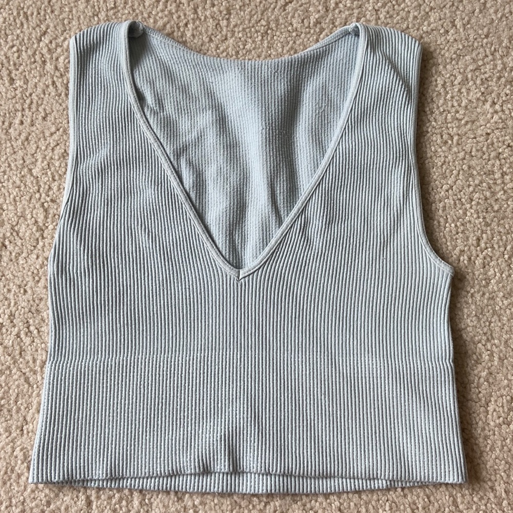 Nikibiki- tank- ribbed V neck- size S